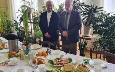 e0a46f8f-628f-4e57-9316-f51d8927591b