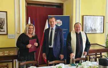 7750aa75-1f50-4000-bda3-1eadc1462b53