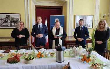 3c9ca80a-a985-4a94-bd0d-e8cf453fb1fa