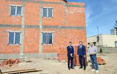 6f7303de-b7a6-44bf-834a-f01825485f44