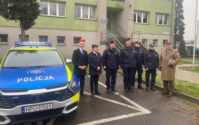 Zdjęcie do Uroczyste przekazanie radiowozu dla Komisariatu w Witkowie